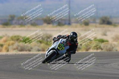 media/Oct-30-2022-CVMA (Sun) [[fb421c3cec]]/Race 11 Amateur Supersport Open/